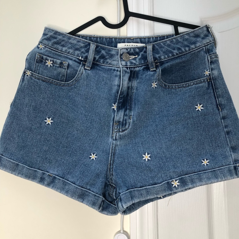 NEW Pacsun Denim Flower Mom Shorts